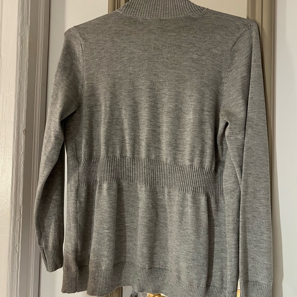 Verve‎ Ami Gray Cardigan Lightweight Knit Sweater - Picture 5 of 5